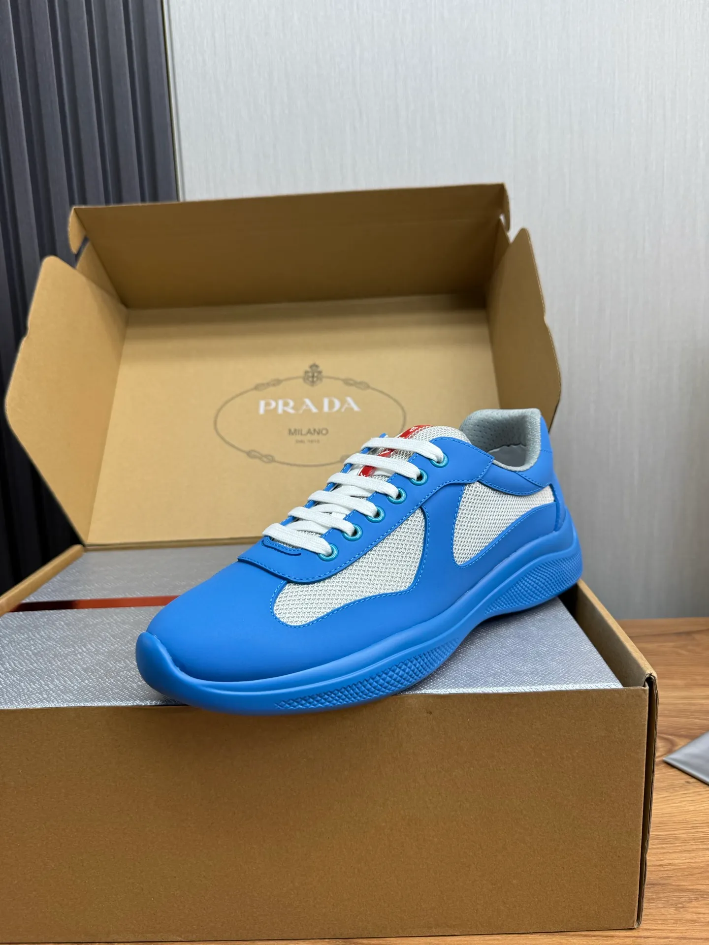 Men's shoes 640💰 [PRADA] Hot selling items🔥Must be recommended every day~~ Official website synchronized, 1:1 high quality shipments✔️ Imported cowhide fabric, rubber material + cowhide lining, original bottom, high-end airplane box packaging🎁 38-45 (38.45 custom-made, non-returnable)